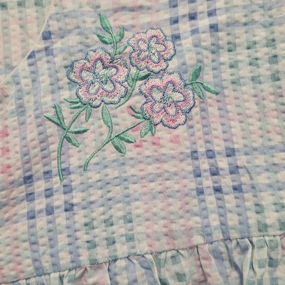 Simply Basic Checkered Design House Coat/Robe, Eu… - image 5